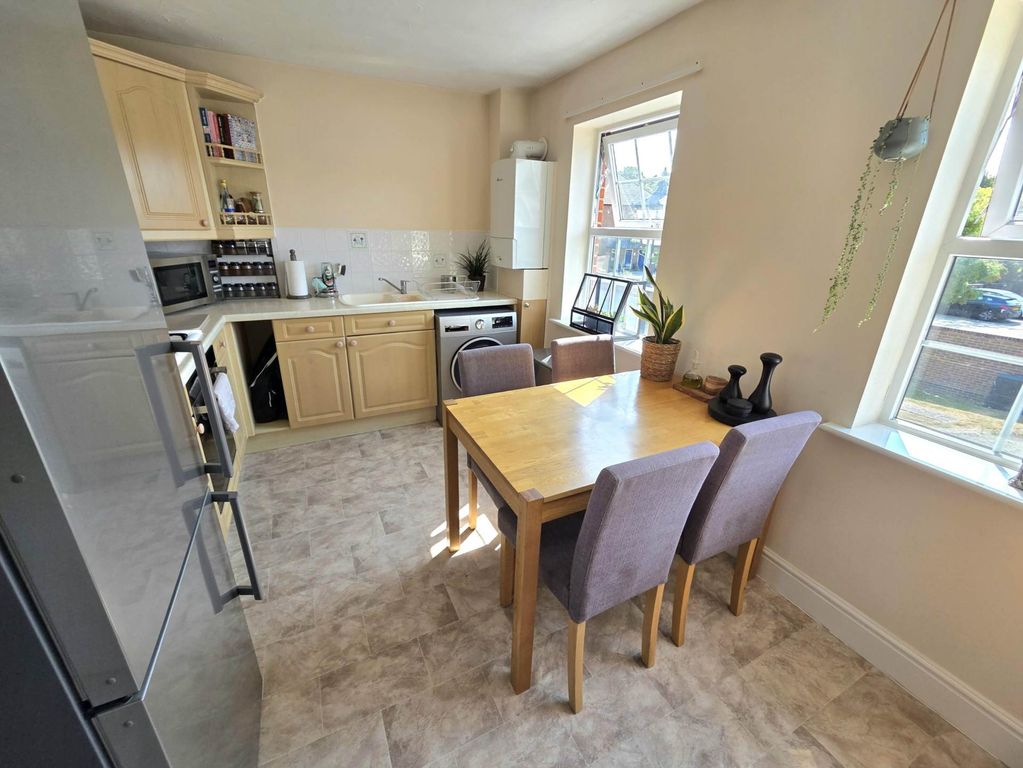 Property photo 3 of 11