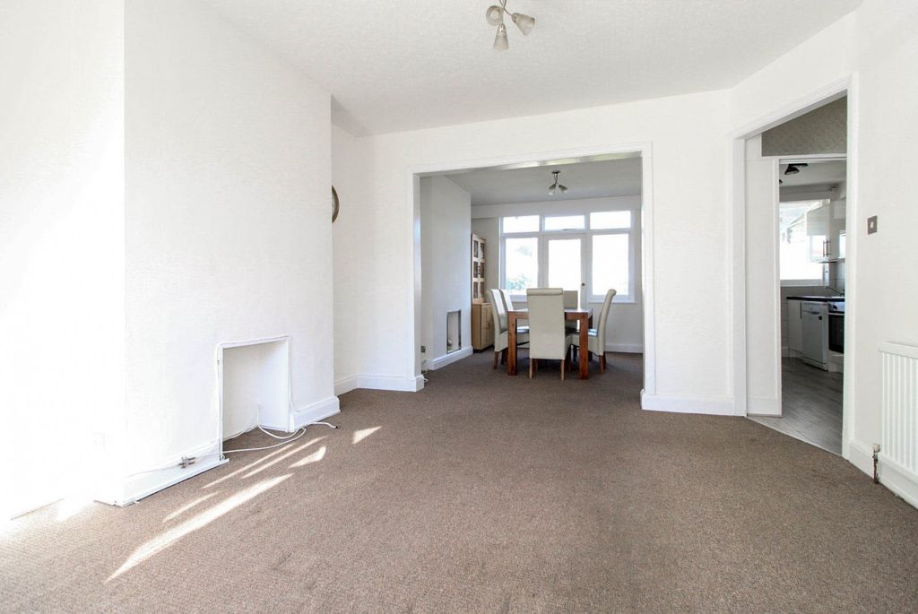 Property photo 2 of 13 Gallery