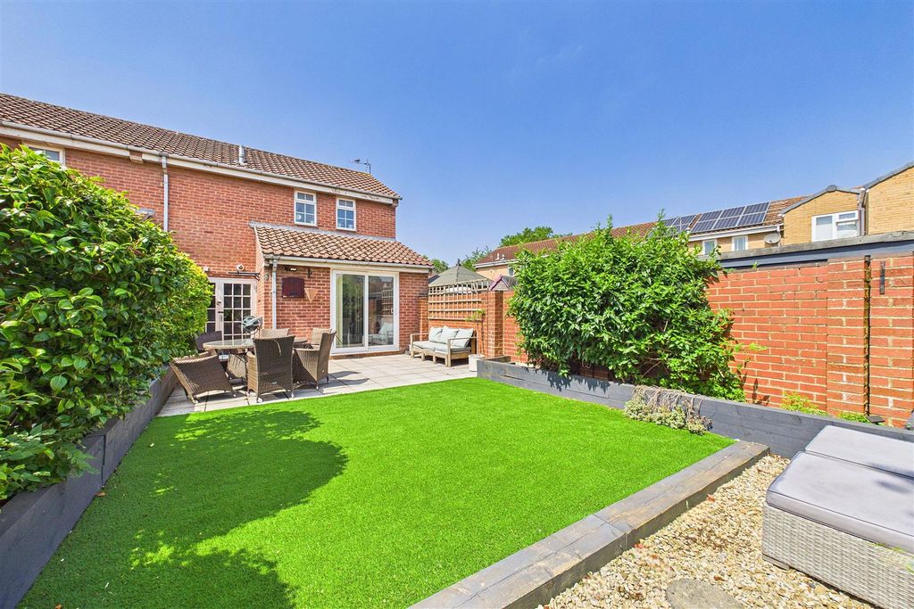 Property photo 2 of 13