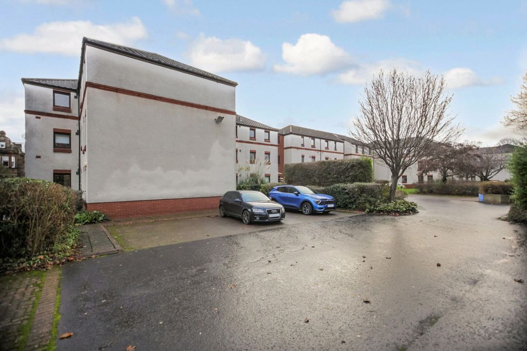 Property photo 3 of 5