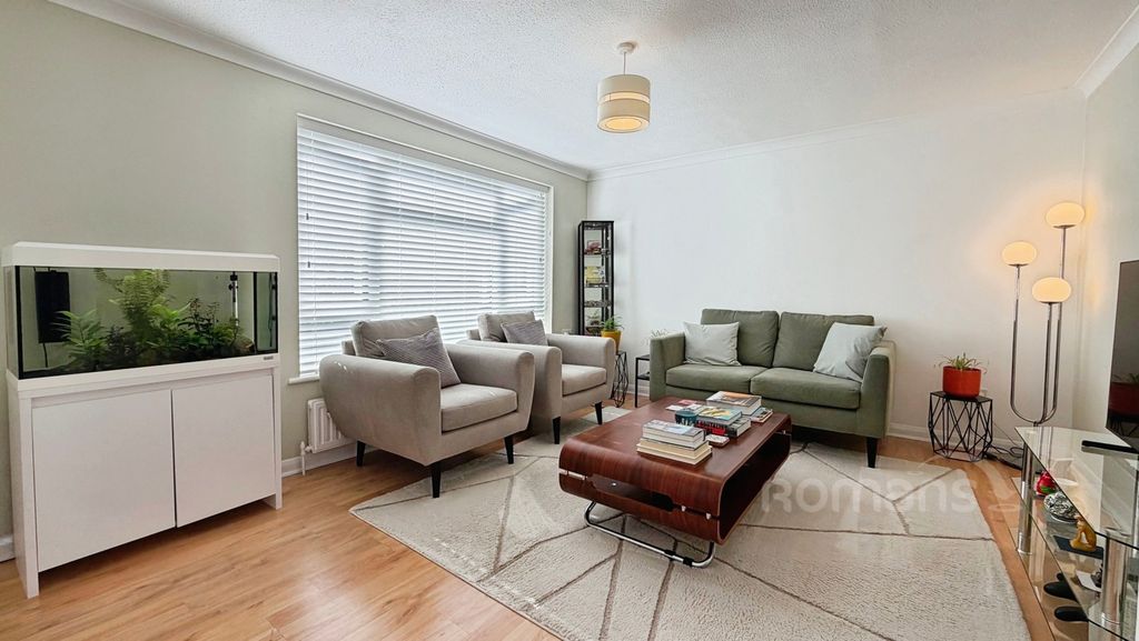 Property photo 2 of 12 Pbox-Img.Jpg