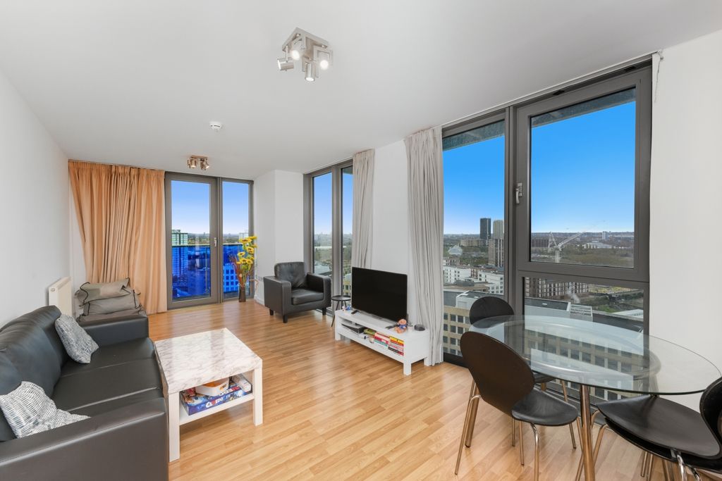 Property photo 1 of 20 008__Dsc9001