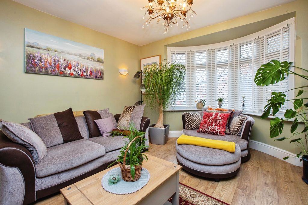 Property photo 2 of 19 Pbox-Img.Jpg
