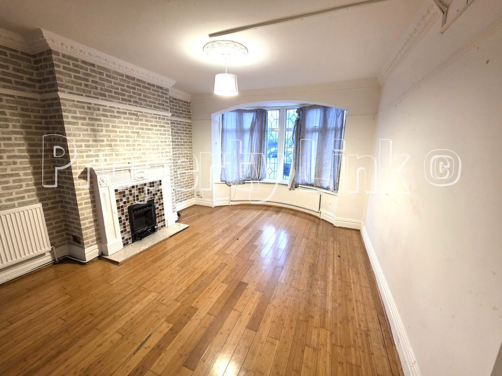 Property photo 2 of 29