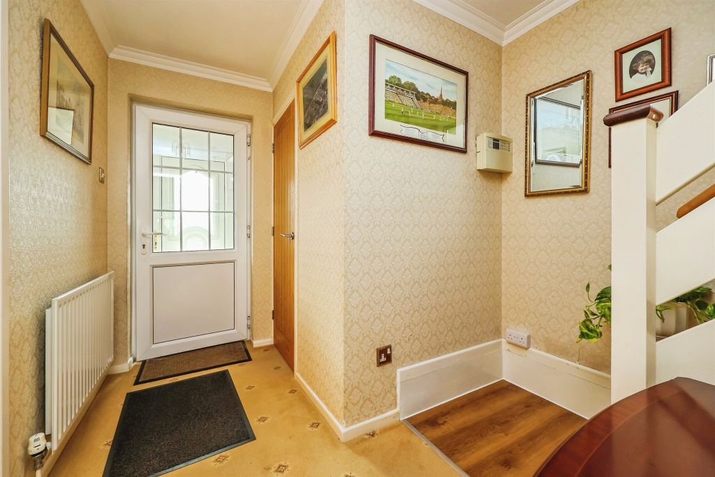 Property photo 3 of 31