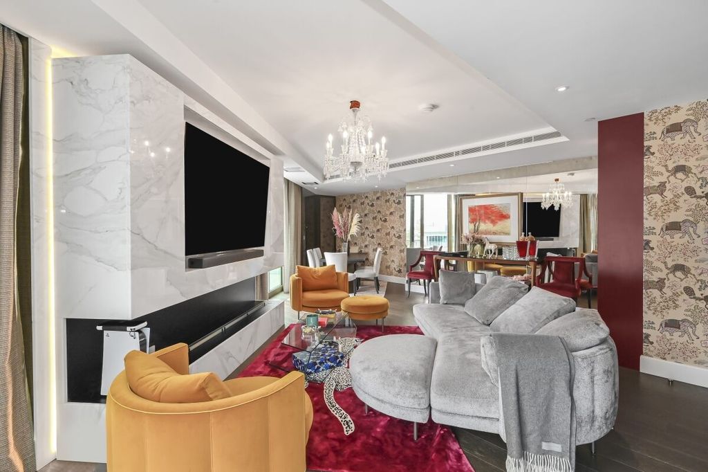 Property photo 2 of 18 Sherrin House