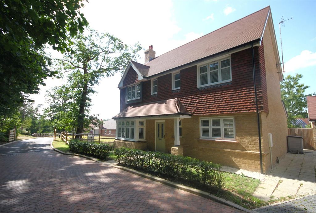 Property photo 1 of 24