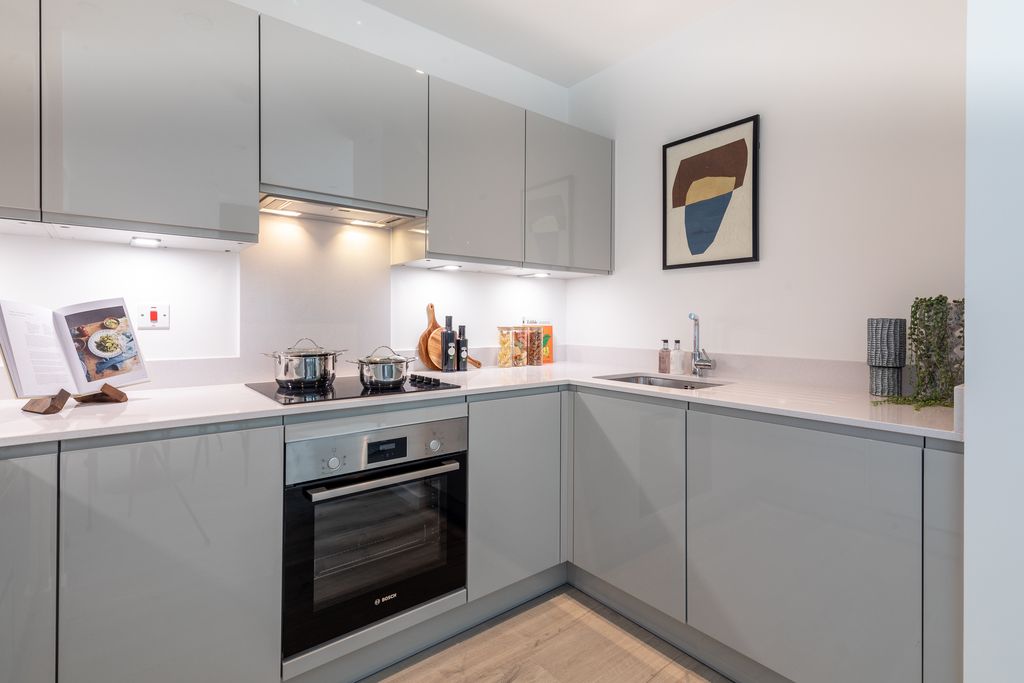 Property photo 3 of 10 25.05.02 Cside Meridian One 2 Bed Apt -60