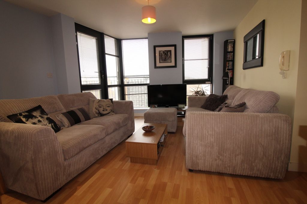 Property photo 3 of 6