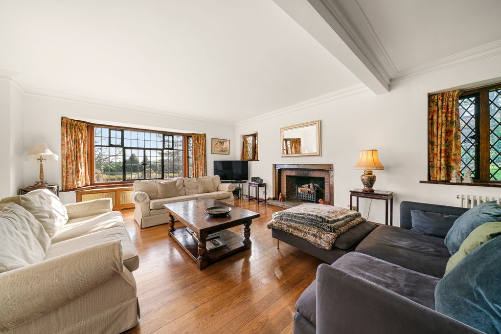 Property photo 3 of 31