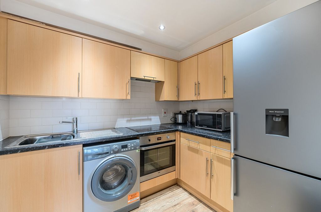 Property photo 3 of 14 1303368-9-683F2Ec0Bd2B0-Arw