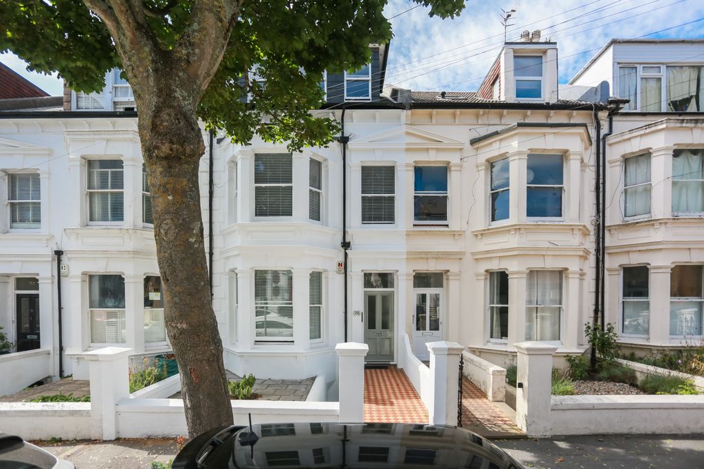 Property photo 1 of 13 296A1036