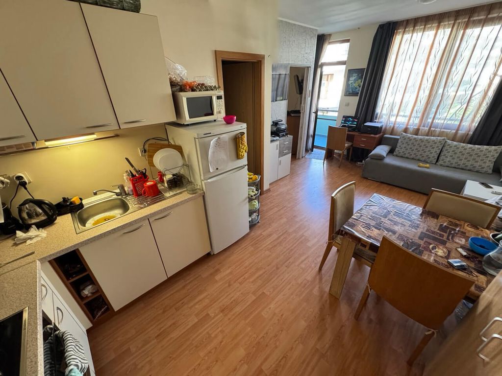 Property photo 2 of 30