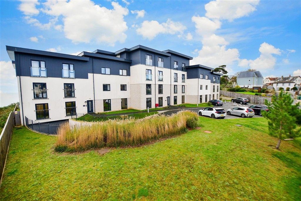 Property photo 2 of 11 External (Brochure)