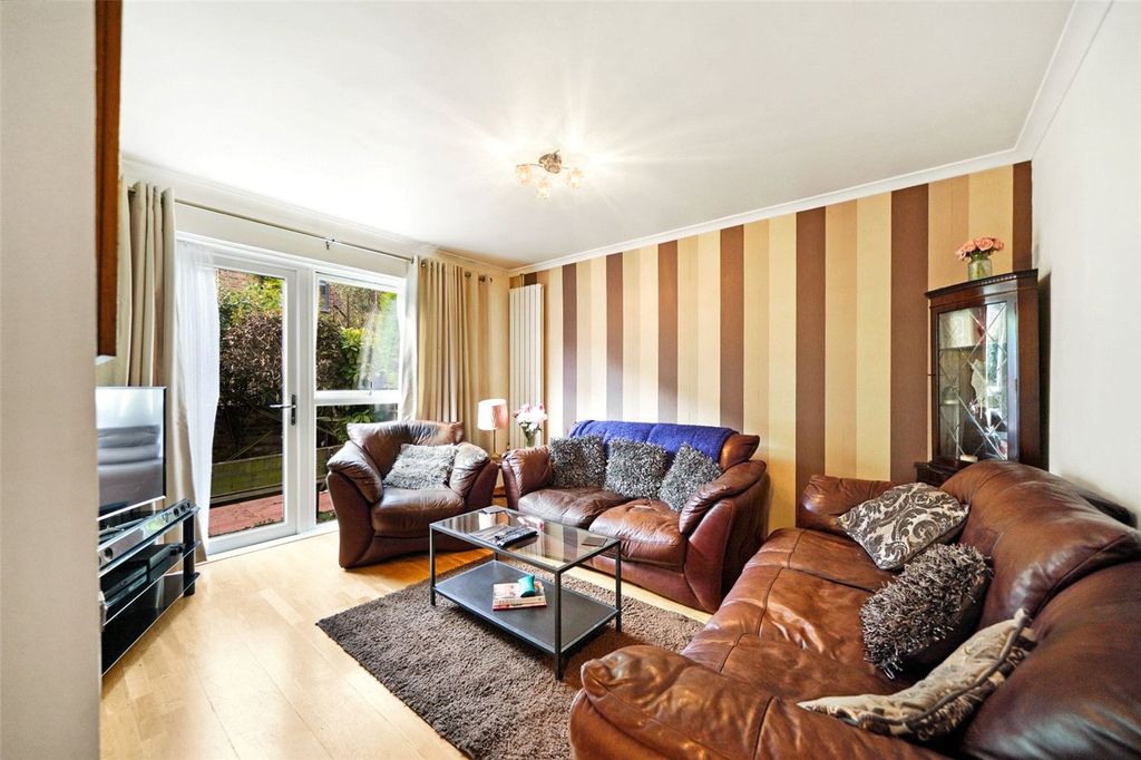 Property photo 2 of 15 Picture No. 04