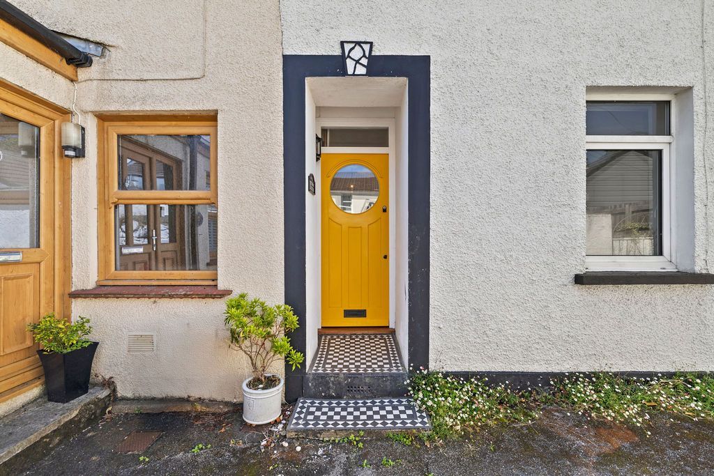 Property photo 1 of 29