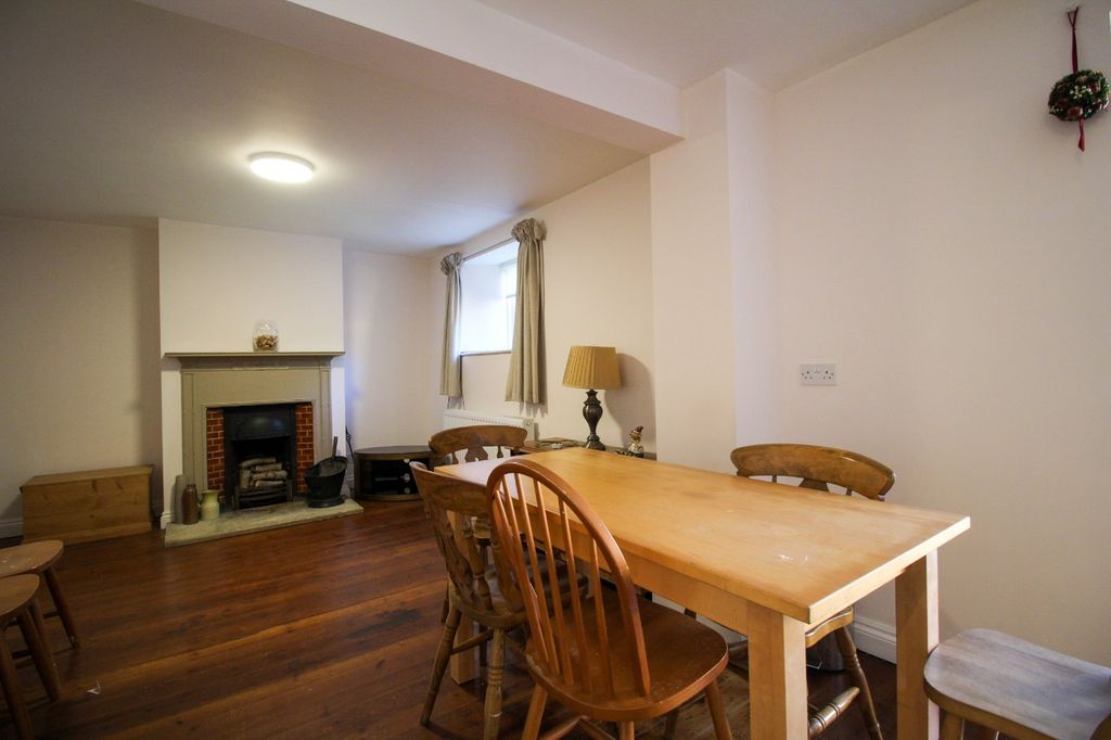 Property photo 3 of 10 Picture No. 16