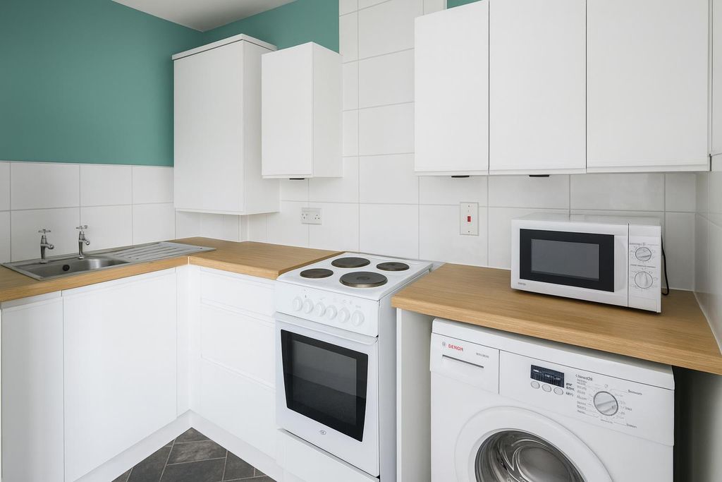 Property photo 3 of 7 Chatgpt Image Sep 17, 2025, 12_19_28 Pm.Png