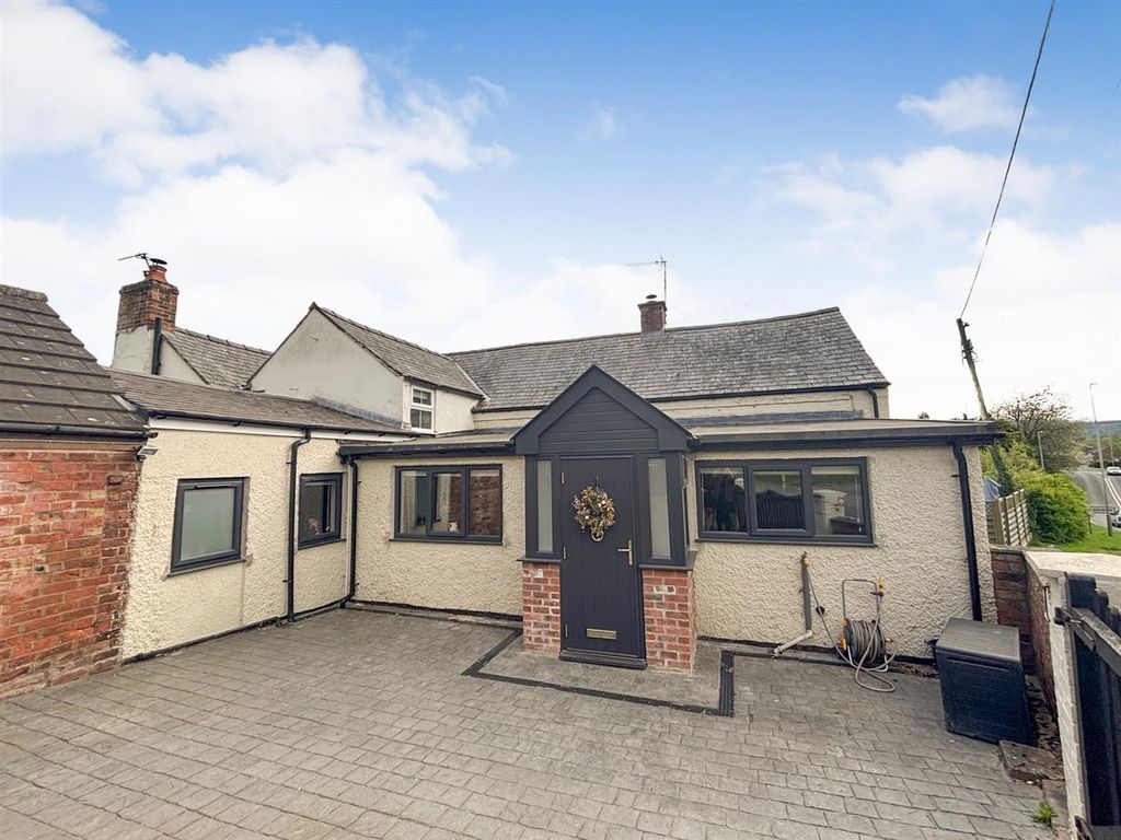 Property photo 2 of 22 Accommodation Comprises: