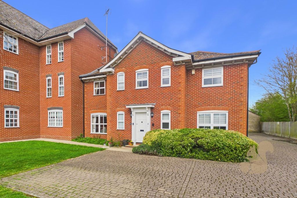 Property photo 1 of 17 Cam01659G0-Pr0790-Still016.Jpg