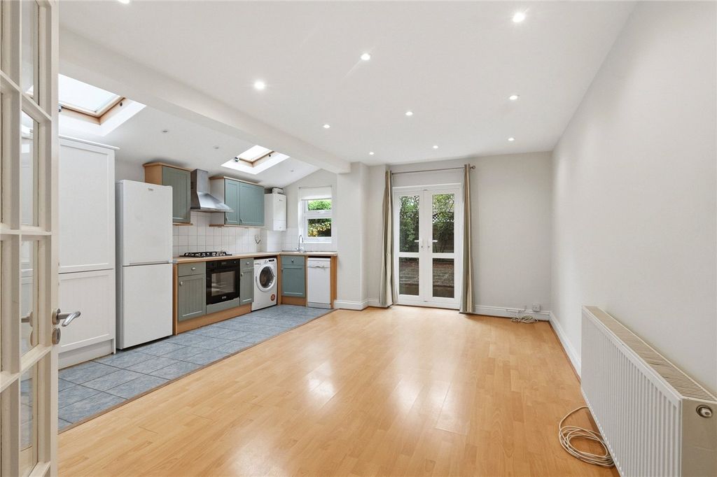 Property photo 1 of 7 Open Plan Kitchen 2