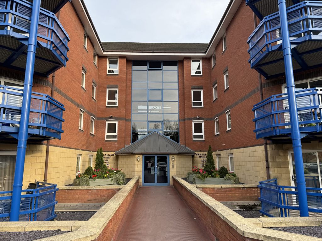 Property photo 1 of 5