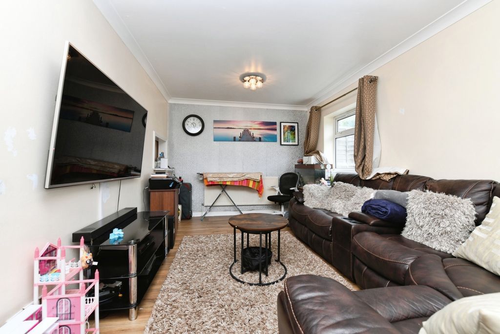 Property photo 2 of 17 Pbox-Img.Jpg