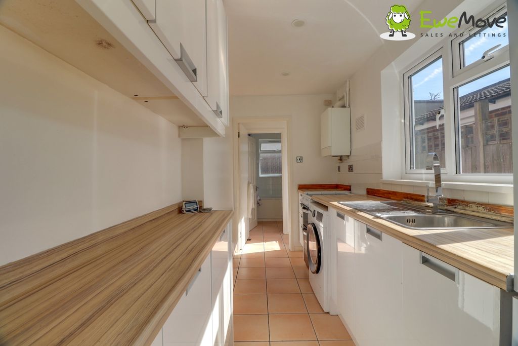 Property photo 1 of 11 Lounge Diner At Stanley Street By Ben Brind @ Ewem