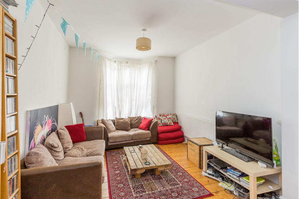 Property photo 3 of 8 Living Area