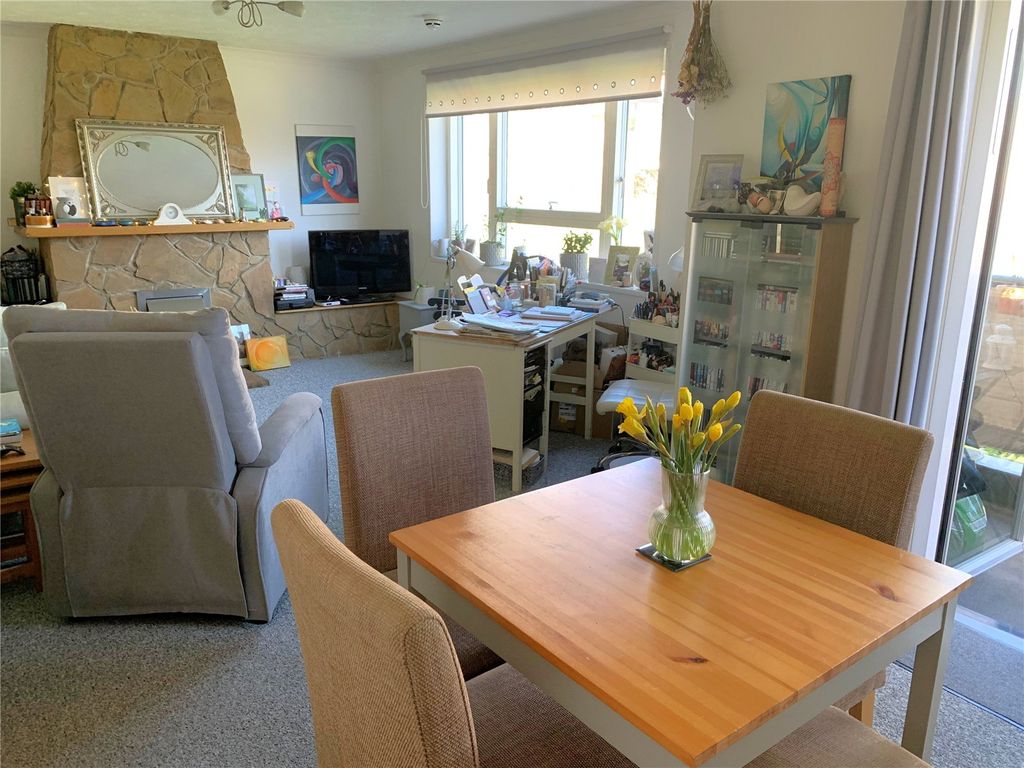 Property photo 2 of 13 Lounge/Diner