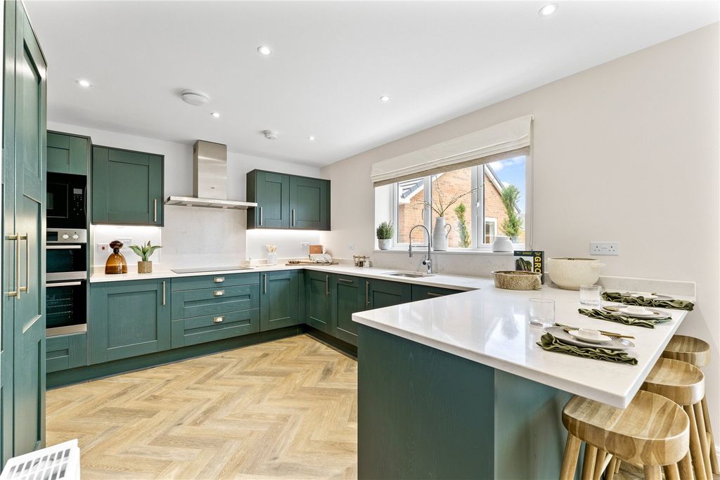 Property photo 3 of 15 Kicthen/Diner