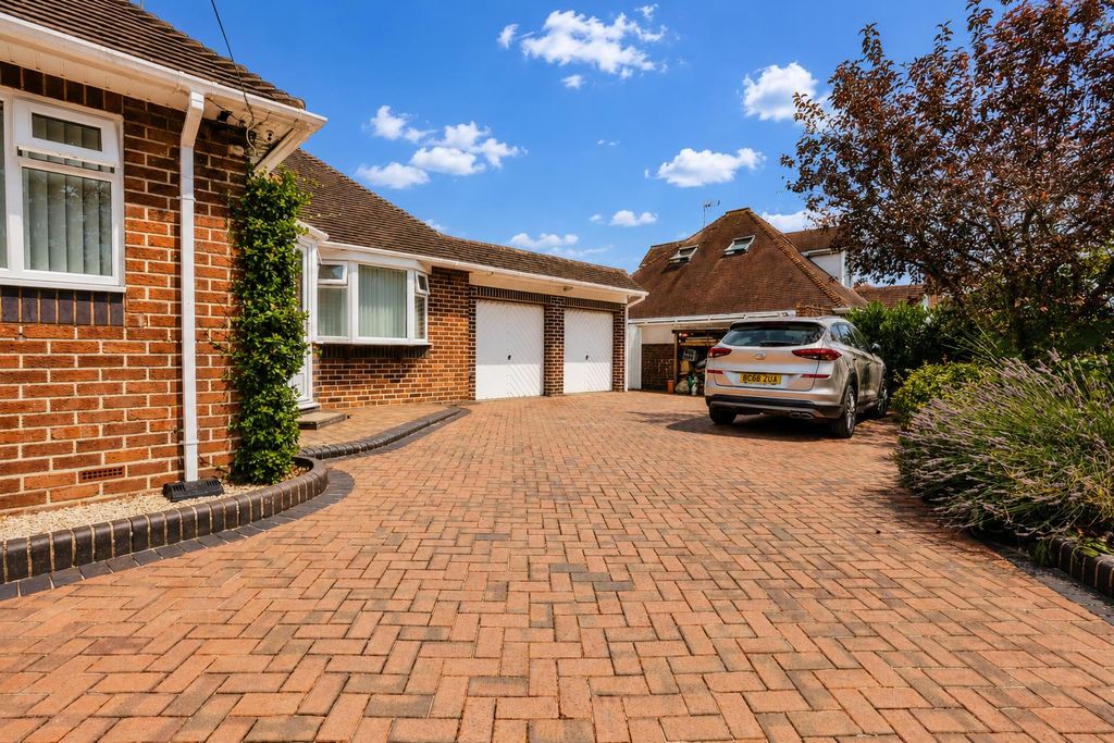 Property photo 2 of 27 B8929Caa-621c-4E7A-9746-90Fc253Fffb6.Png