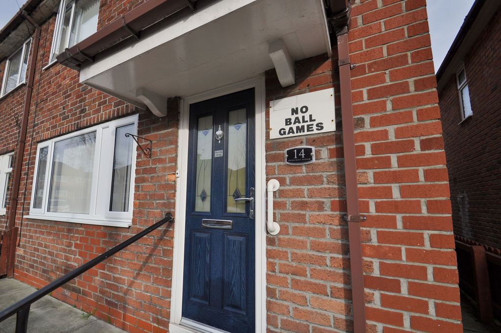 Property photo 2 of 8