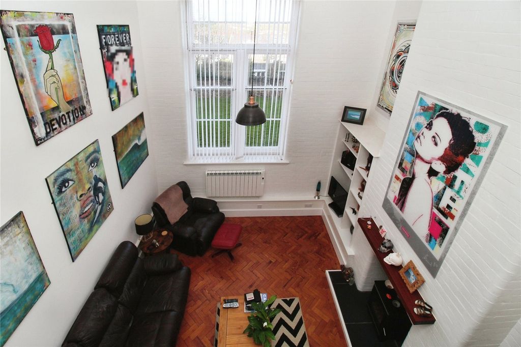Additional image 7 of 2 bed flat for saleGeneva Place, Bideford, Devon EX39