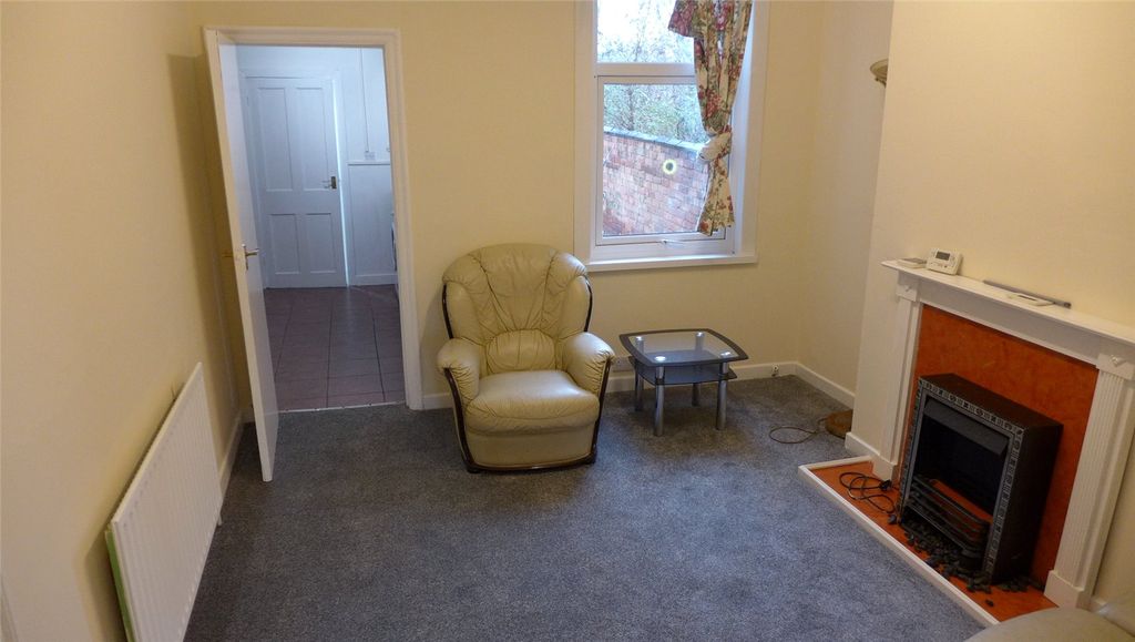 Property photo 2 of 8 Picture No. 05