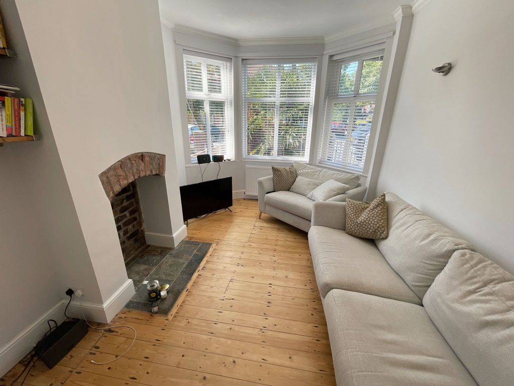 Property photo 2 of 21