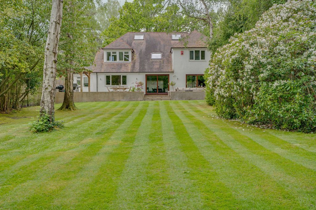 Property photo 3 of 33