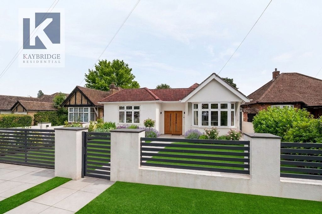 Property photo 1 of 18