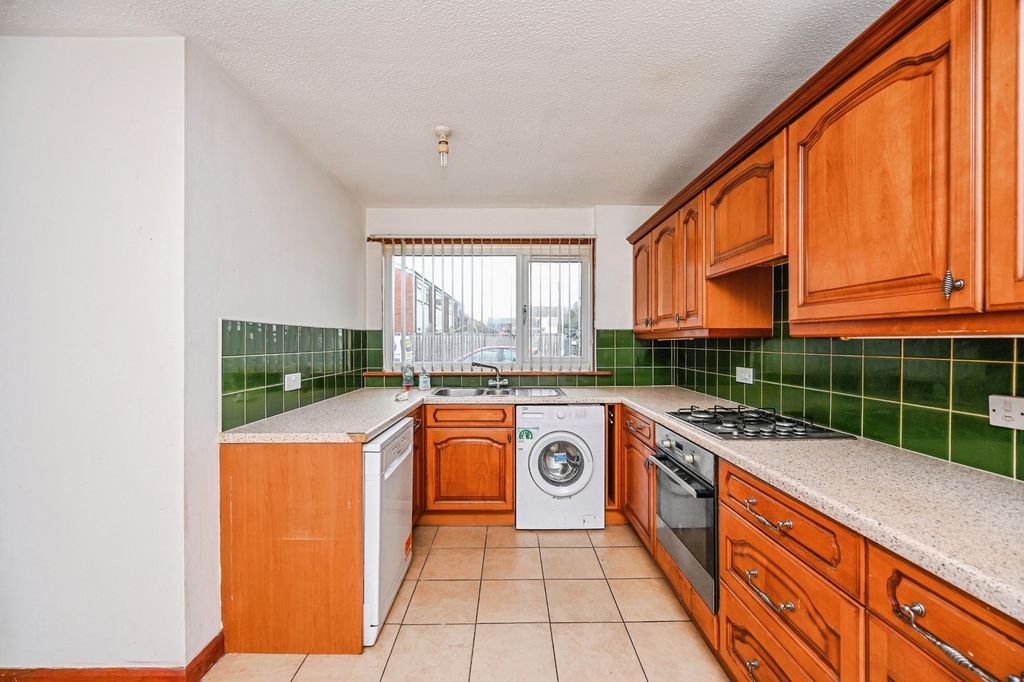 Property photo 3 of 17 Photo