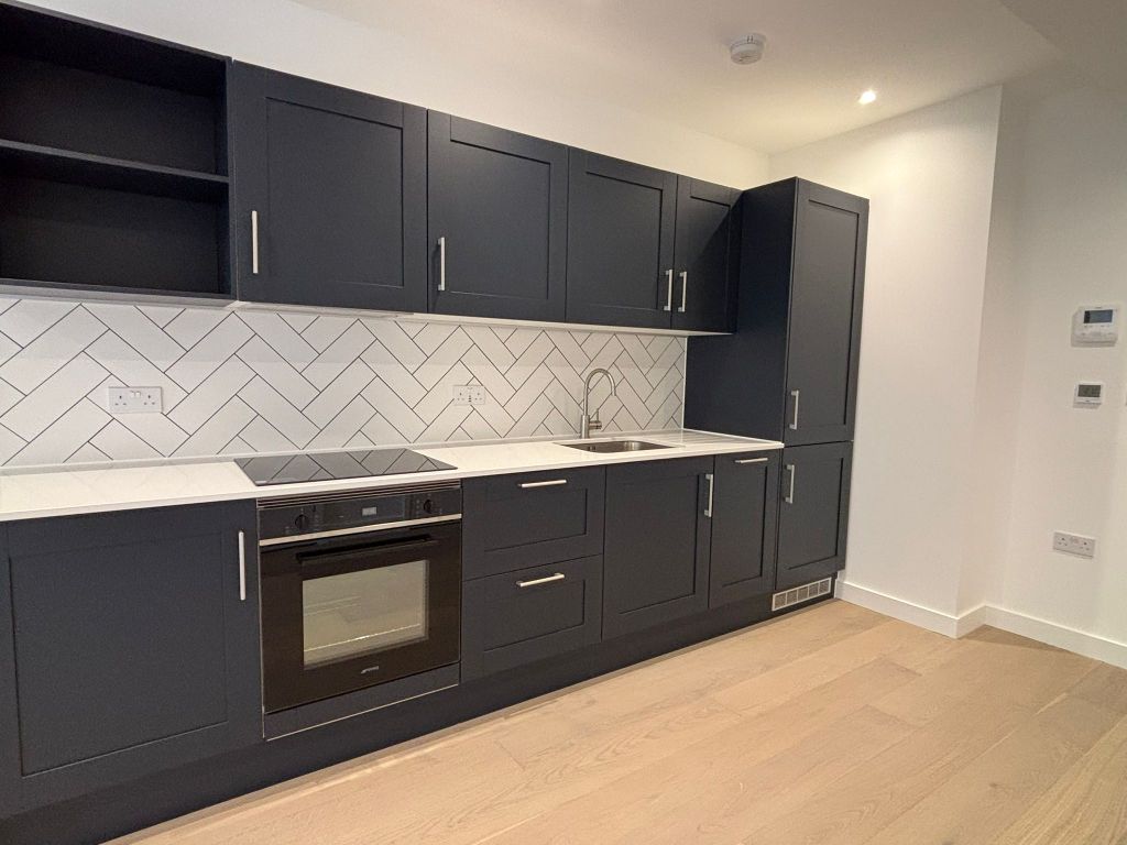 Property photo 2 of 14 Kitchen