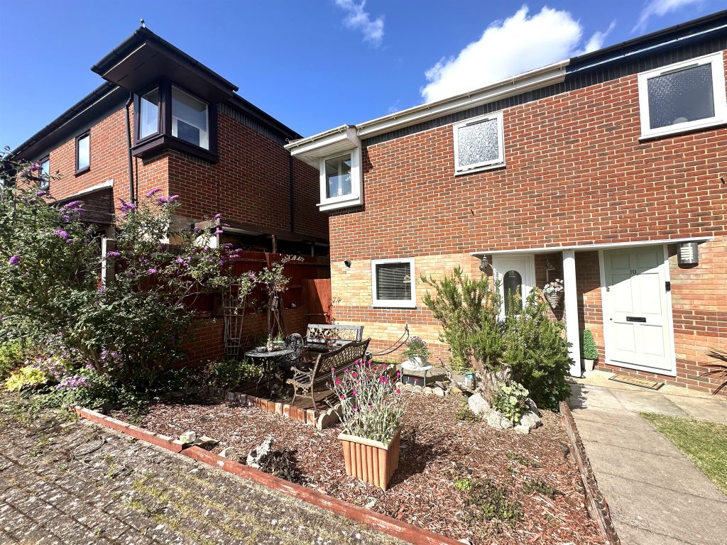 Property photo 1 of 1