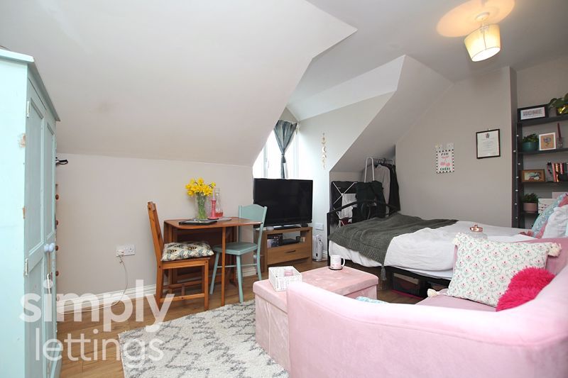 Property photo 3 of 4 Photo 4