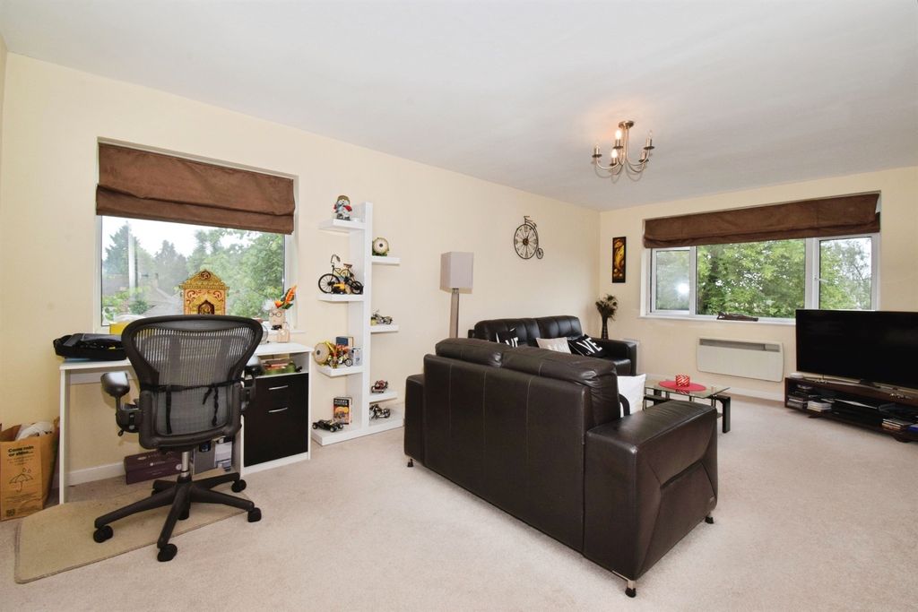 Property photo 3 of 17