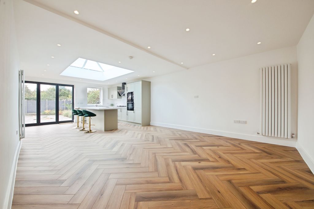 Property photo 1 of 20 Living Area