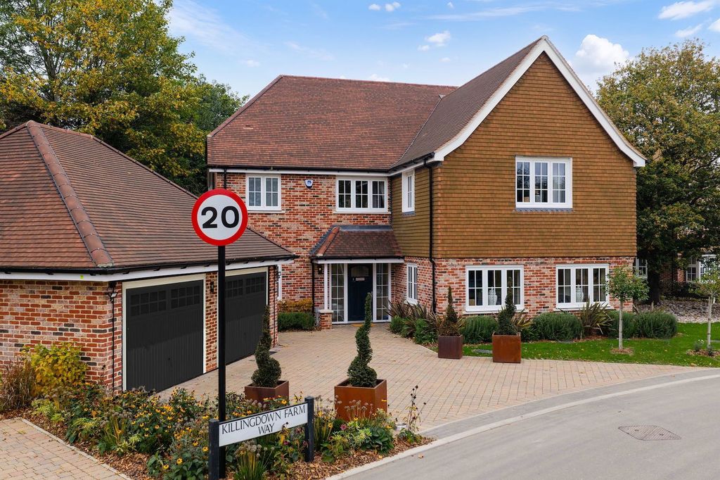 Property photo 1 of 19