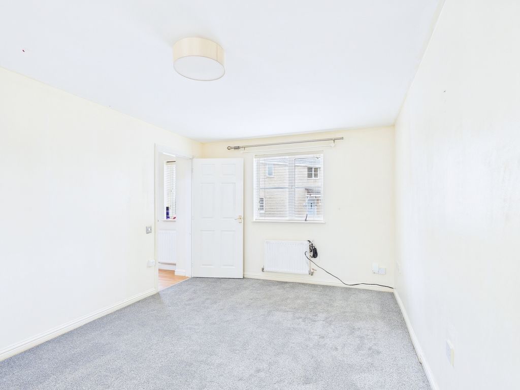 Property photo 3 of 15 Cam01338G0-Pr0152-Still008