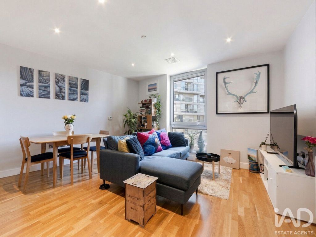 Property photo 2 of 9