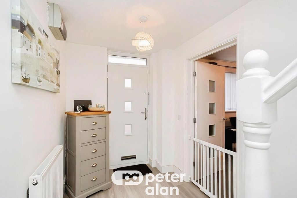 Property photo 3 of 21