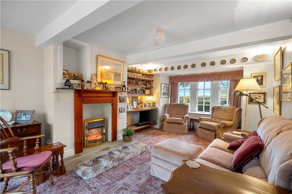 Property photo 2 of 14 Sitting Room