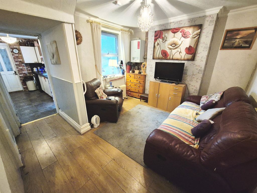 Property photo 3 of 11